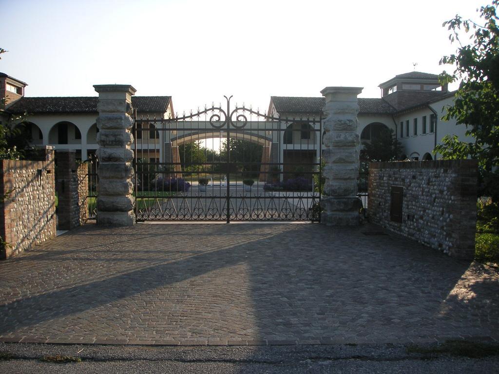 Agriturismo Due Torri Montebelluna Exterior foto